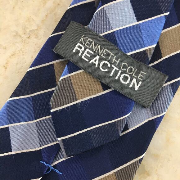 KENNETH COLE REACTION SILK TIE - Picture 6 of 7
